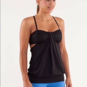Lululemon hot but not tank in black sz 6